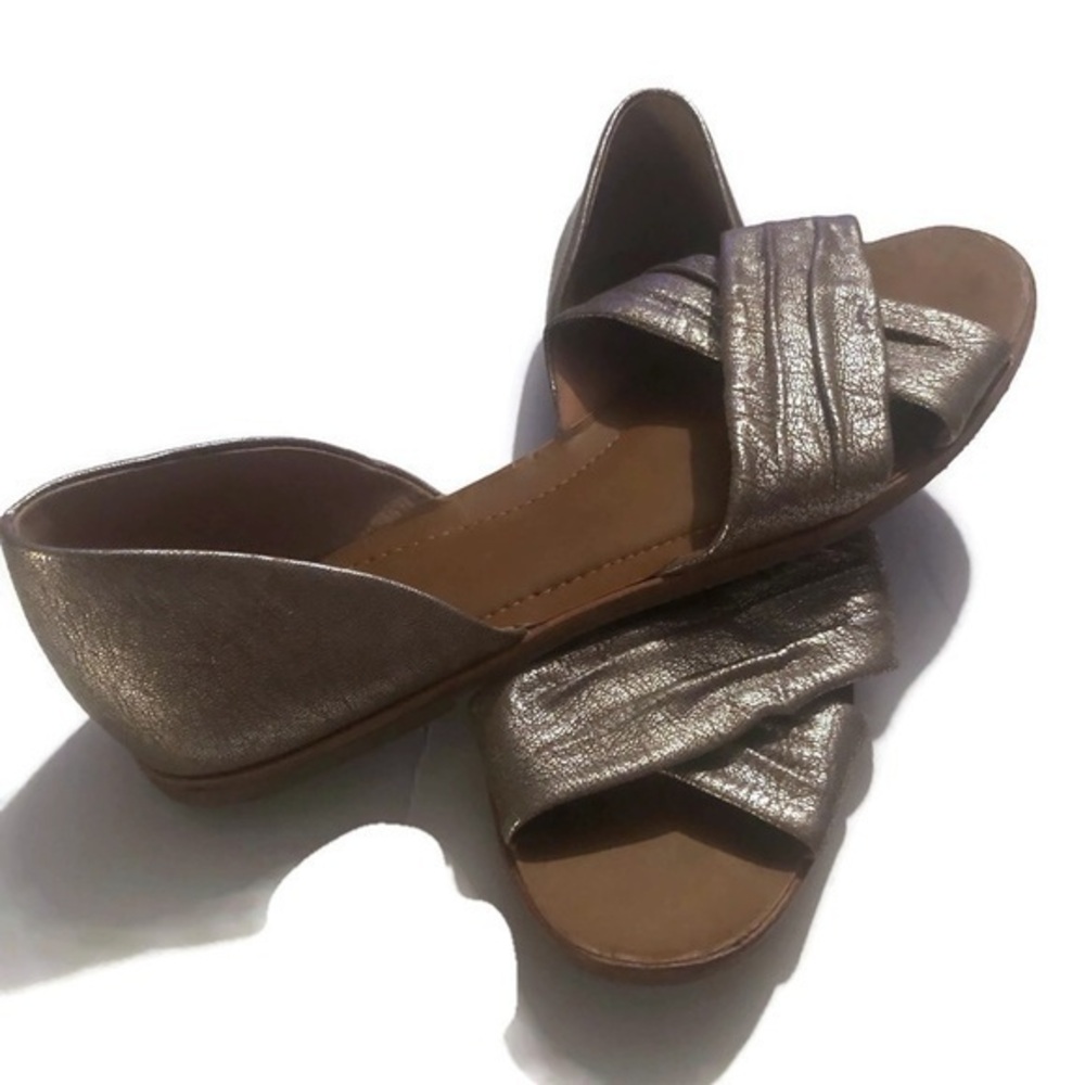 Franco Sarto Vala Flat leather slip on Gold Metallic OpenToe sandals women’s 8.5